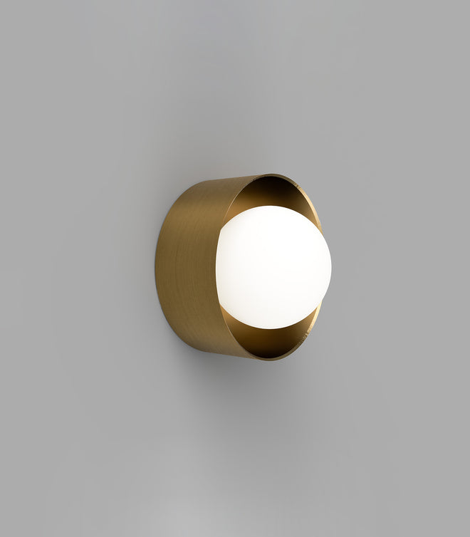 Orb Sur Wall Light