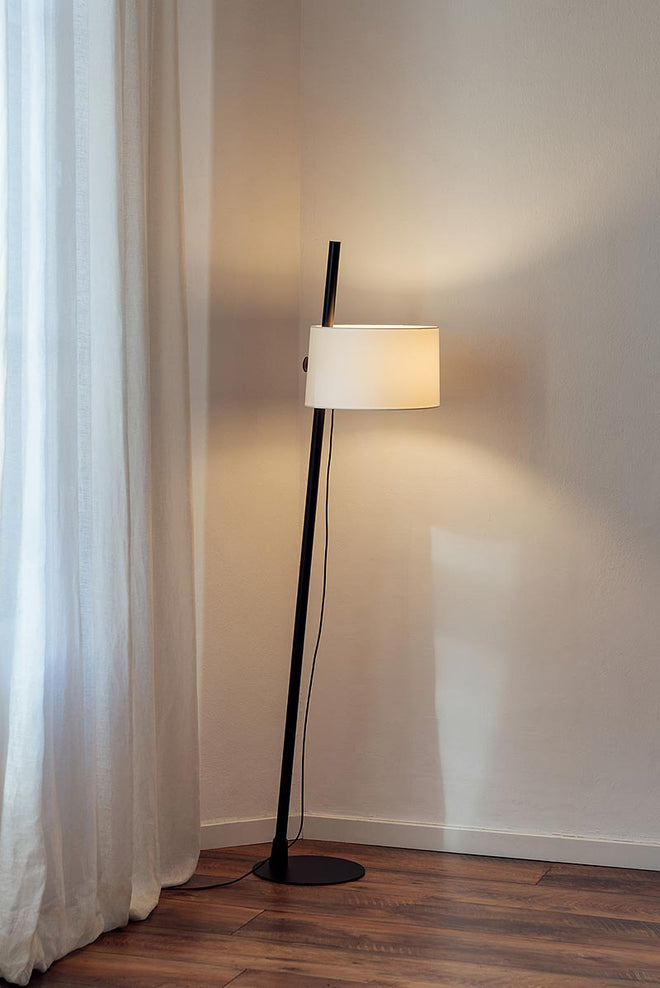 Linood Lean Floor Lamp
