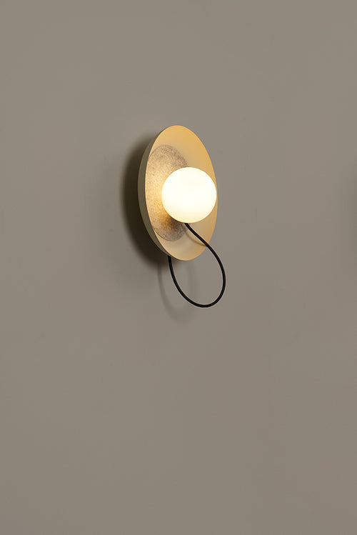 Wire Wall Light